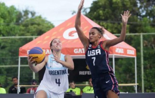 la-argentina-malena-velasco-hace-ofensiva-en-la-final-femenina-d8fec52c-focus-min0.18-min0.16-895-573